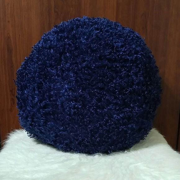 navy blue round pillow